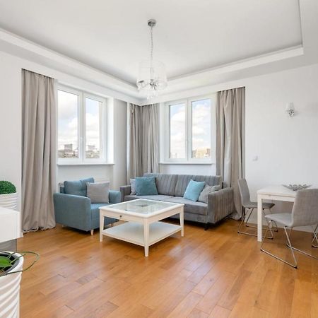 Przestronny Apartament Z Widokiem Na Miasto W Warszawie Варшава Екстериор снимка
